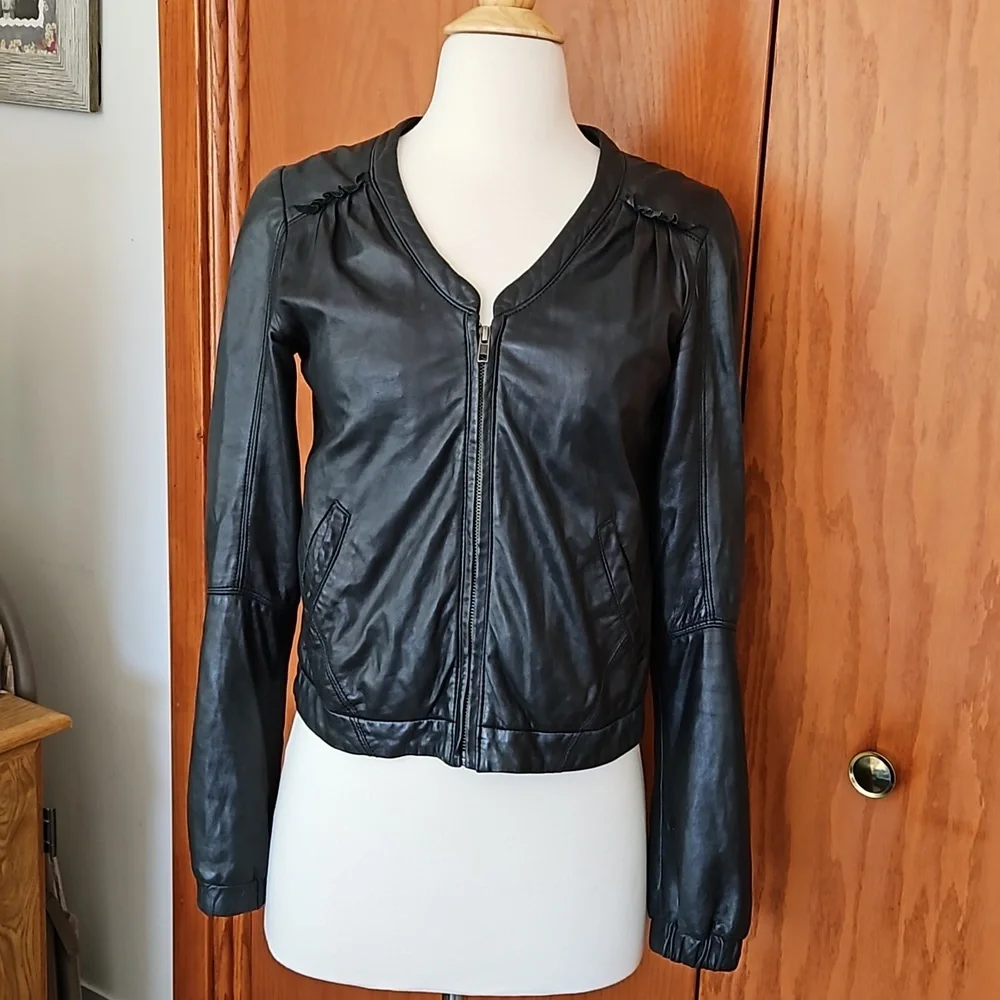Leith Lambskin Leatger Yoke Crop Jacket - Picture 1 of 6